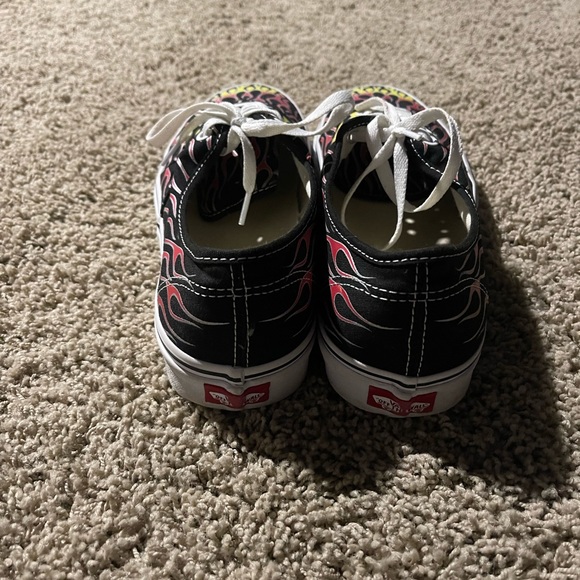 Shoes - Picture 4 of 5